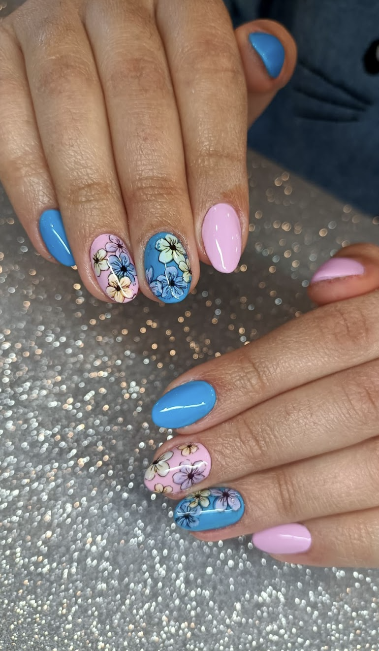 Nail art e manicure professionale